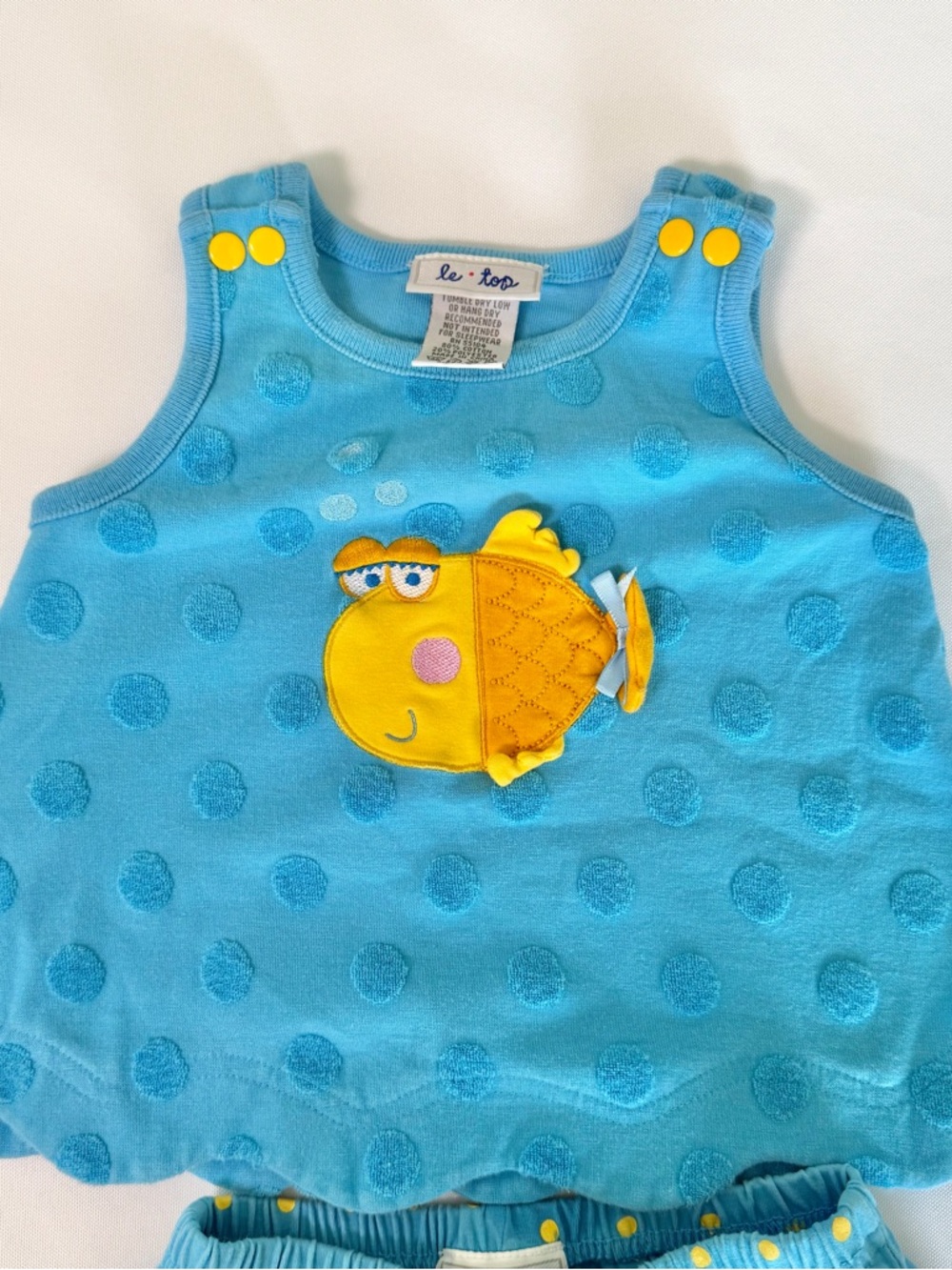 Baby Girl 3M Le Top Set | Fish Applique Scallop Hem Top & shorts - Picture 2 of 6